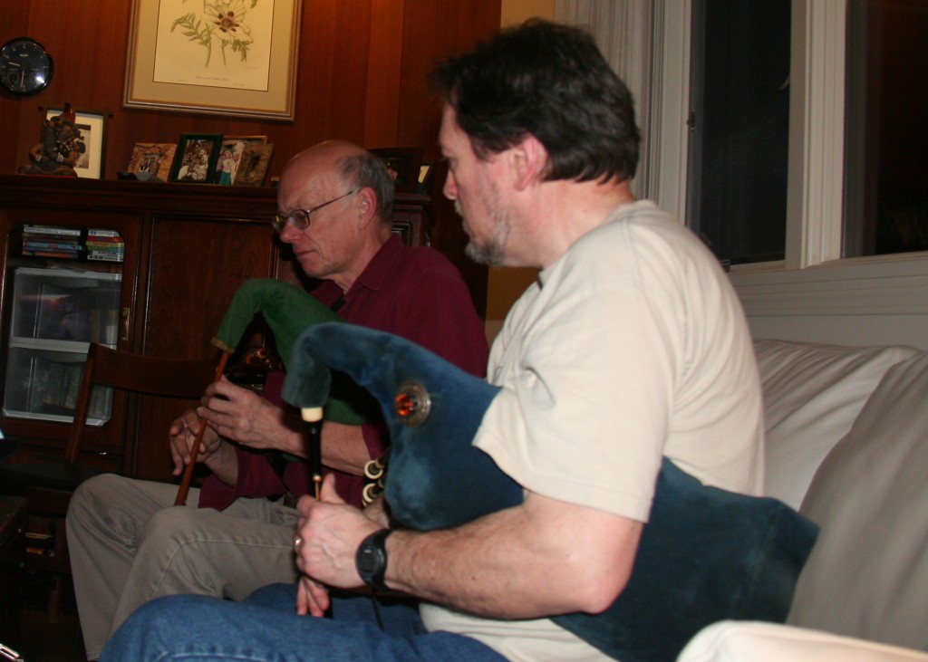Pete and Glenn Pryor jamming at the ceilidh